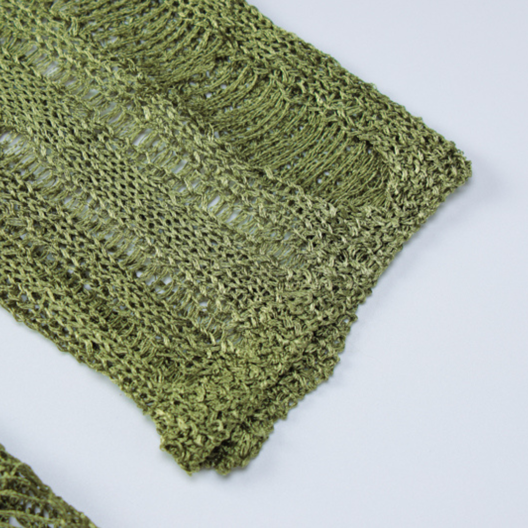 Strickkleid mit Geometrischem Muster und Metallischem Glanz