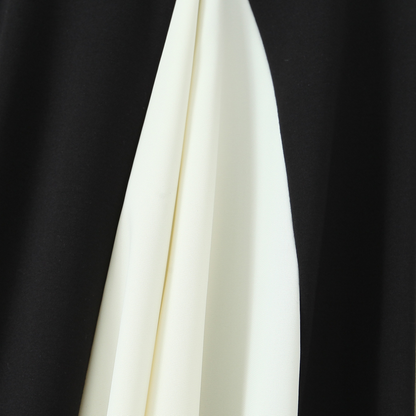 Weiss-Schwarz gestreiftes Kleid