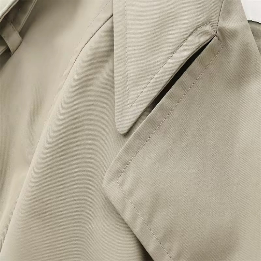 Doppelreihiger Trenchcoat